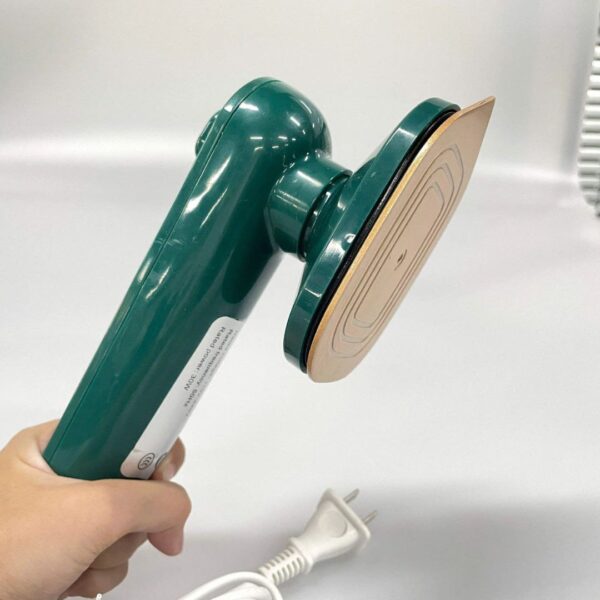 Travel Iron: Quick Heat Mini Steam Iron