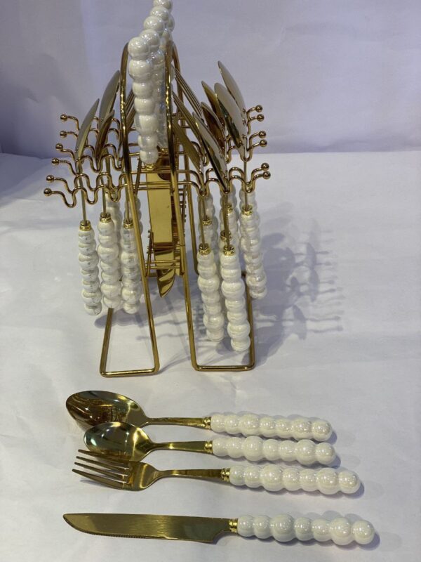 24 pcs cutlery set