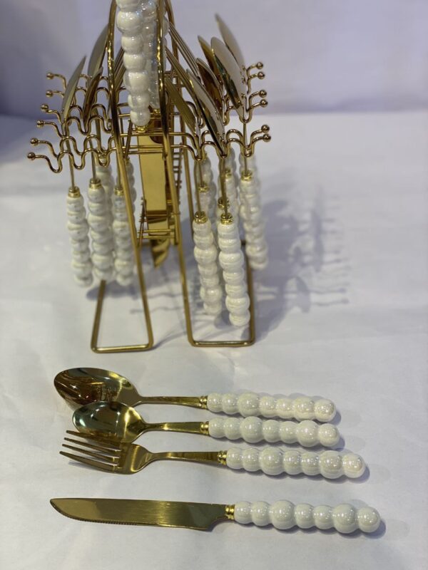 24 pcs cutlery set