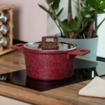 28 cm Pot (Die-Cast Alloy Casserole with Wood-Look Handles)
