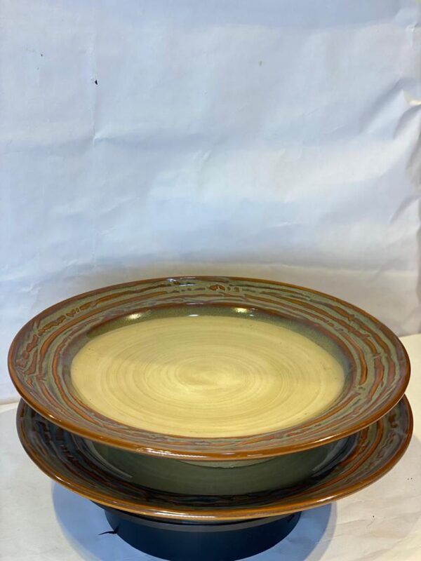 2 Pcs Ceramic Plates Set